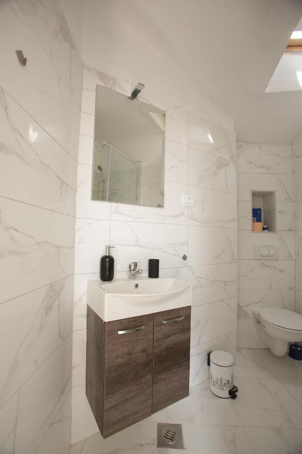 Center Lucia Apartment *