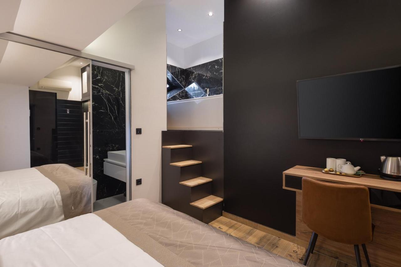 Top Rooms * Split