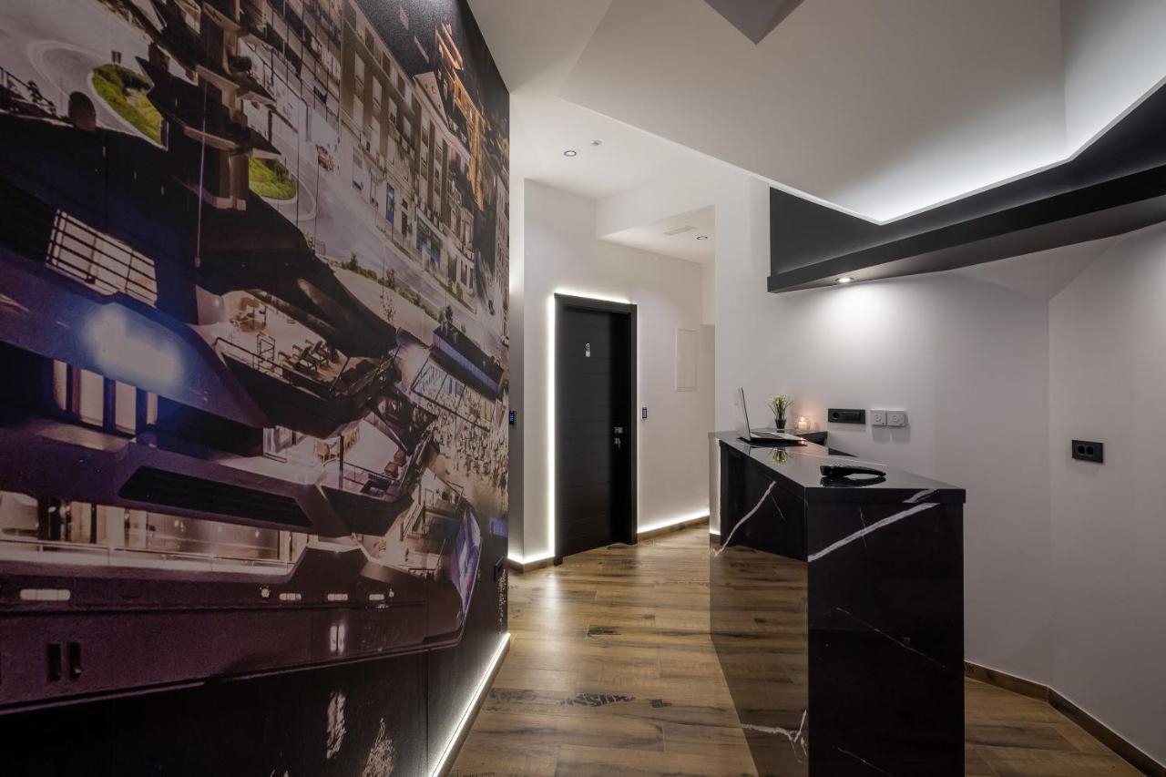 Top Rooms