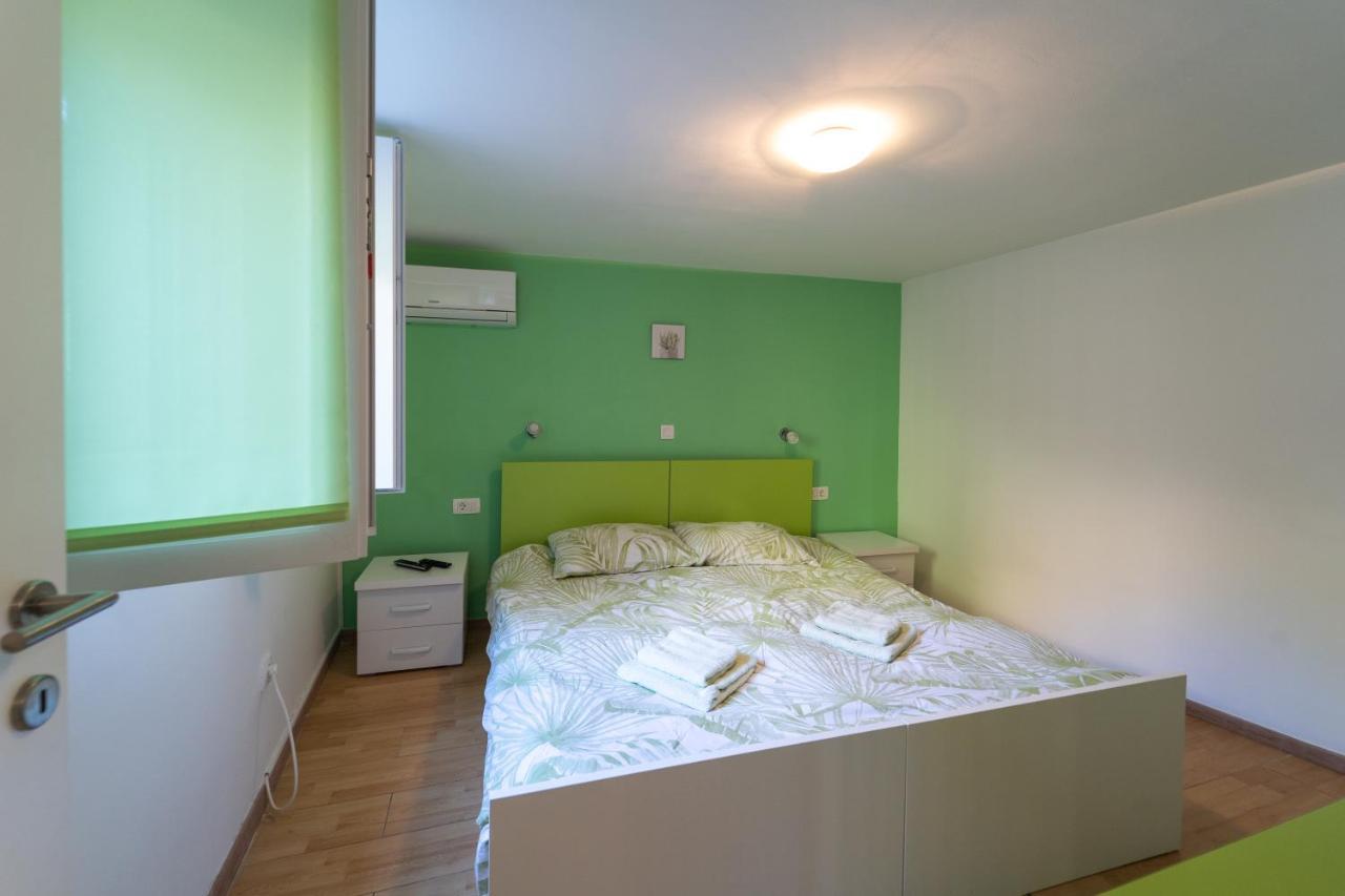 Fly Apartment *
