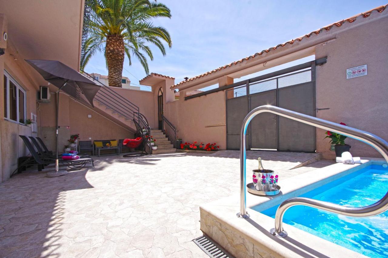 Apartamento Naomi *
