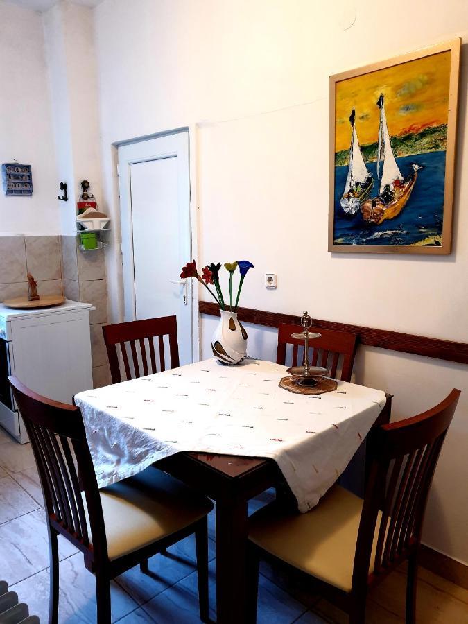 Yellow, Red & Blue Appartement Split