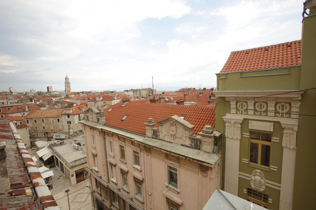 Apartment Center Lucia *