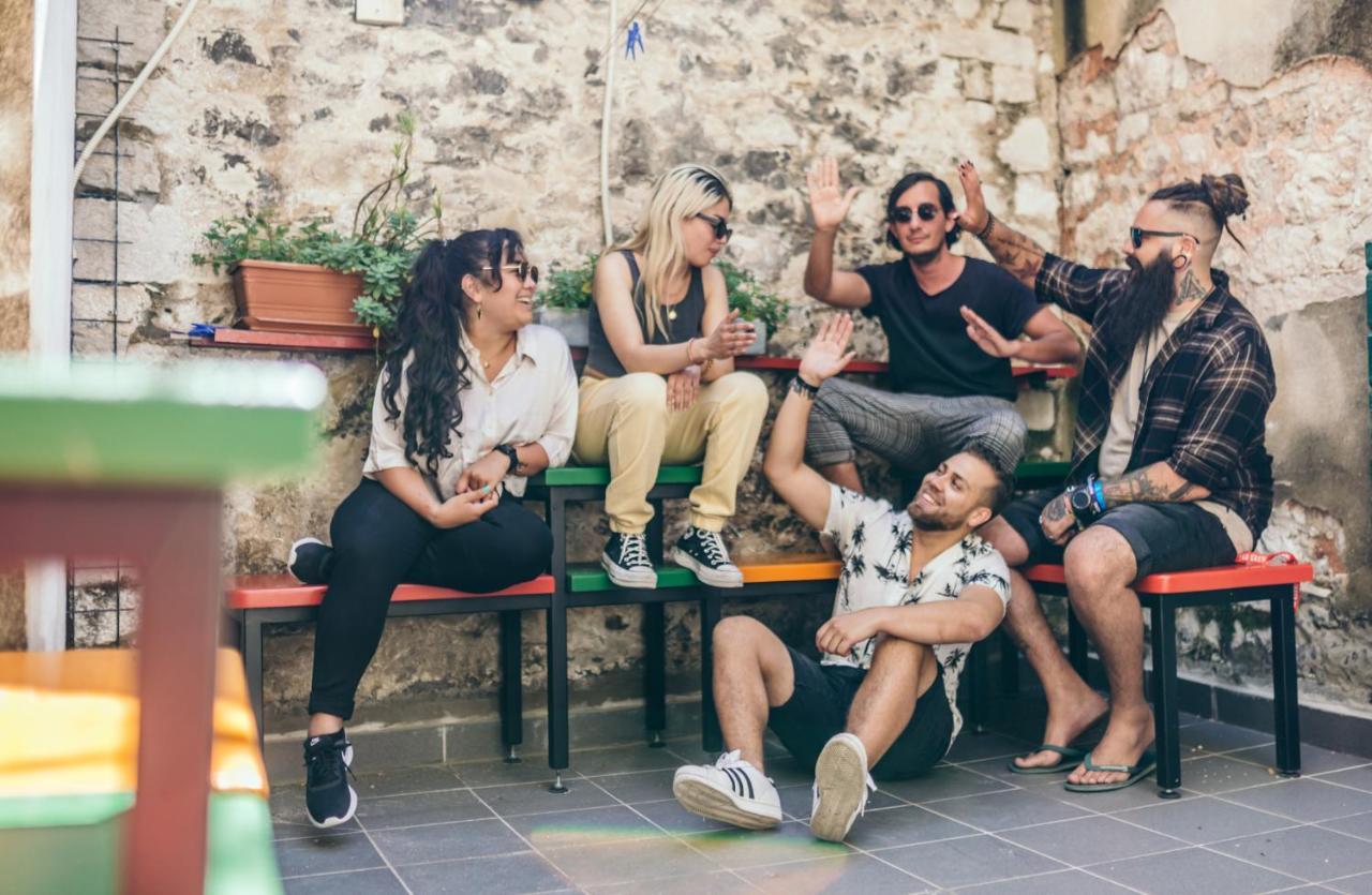 Fiesta Siesta Social Albergue Split