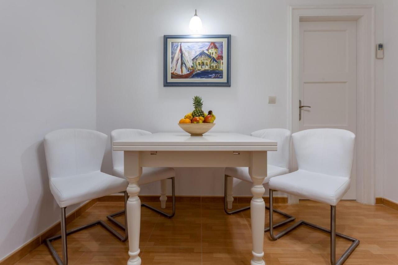 Classy In The Center Of Appartement Split