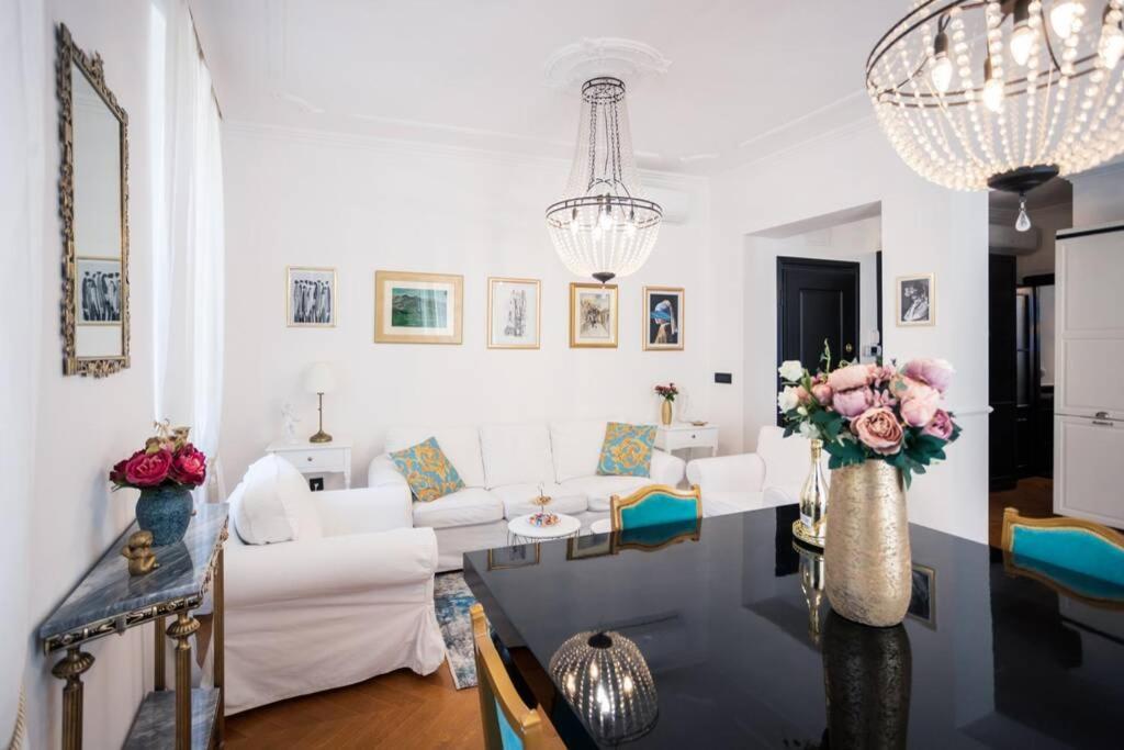 Luxurious Bella Lux In Center With Free Parking Included! Apartman Split