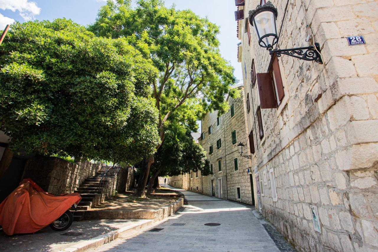 Apartment Karoca Split