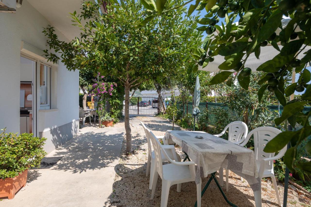 Apartman A2 - Near W Patio Parking And Grill Split