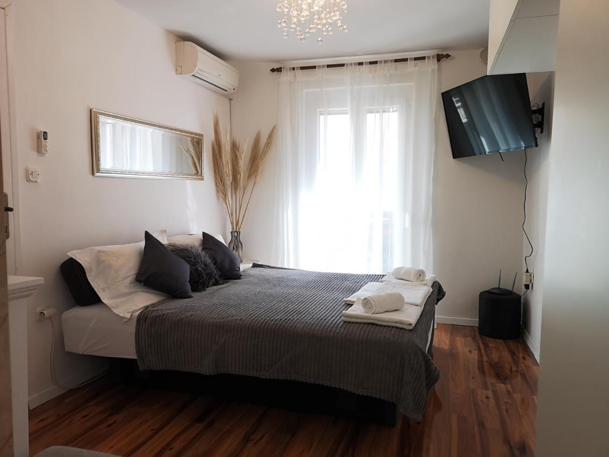 Spiro Apartment *
