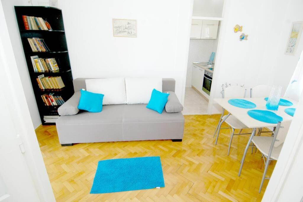 Adela Apartment In Split Split