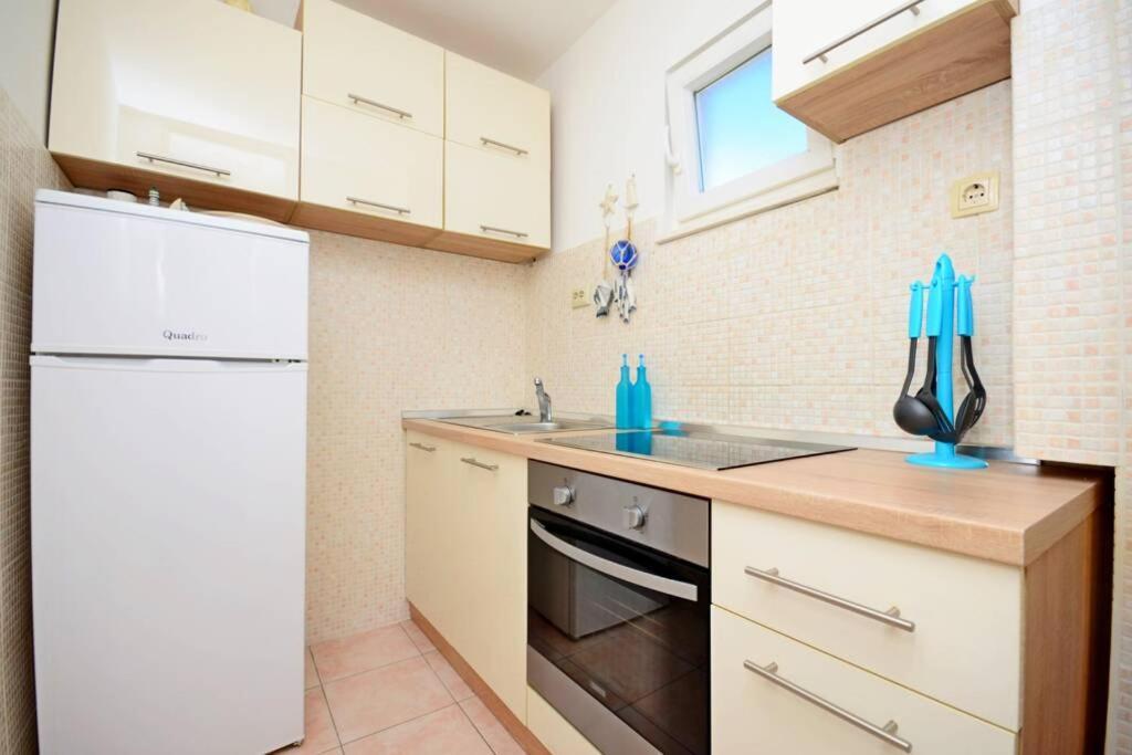 Adela Apartment In Split *