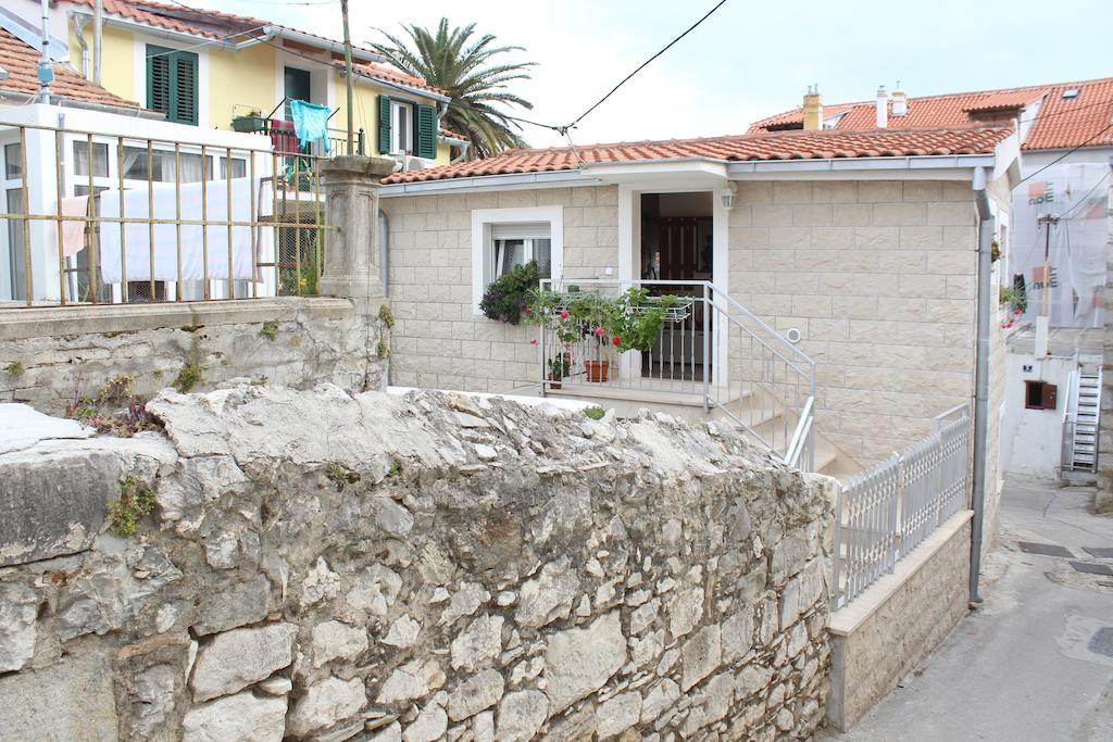 Duje Apartman