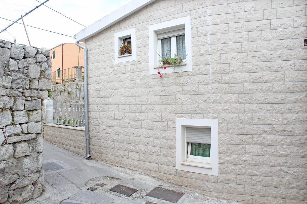 Duje Apartman