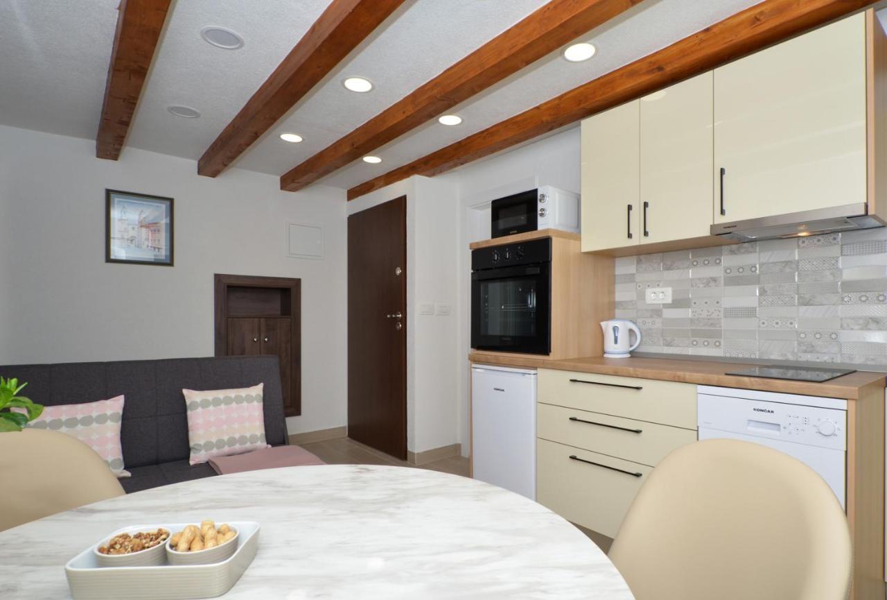 Sime Apartment