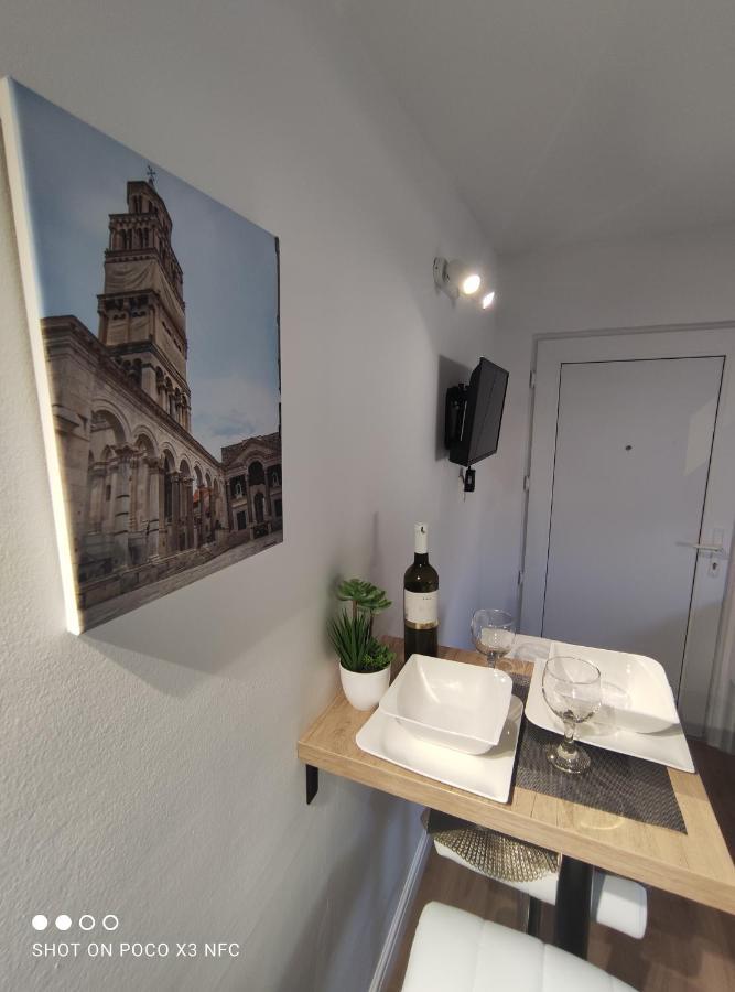 Studio H&m Apartment