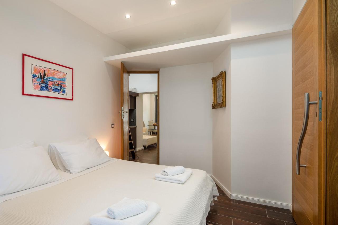 President Apartment Split