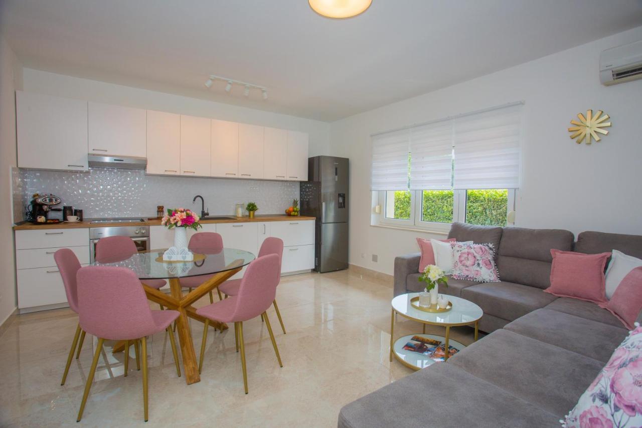 Guest house Luxury Vibrass