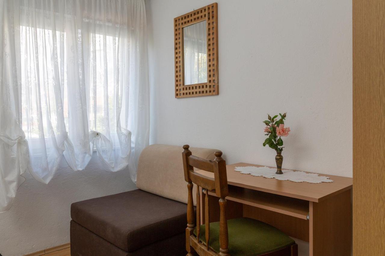 Apartman A2 - Near W Patio Parking And Grill Split