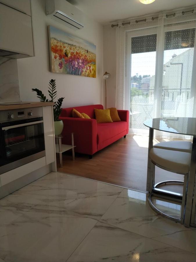 Maria Apartman *