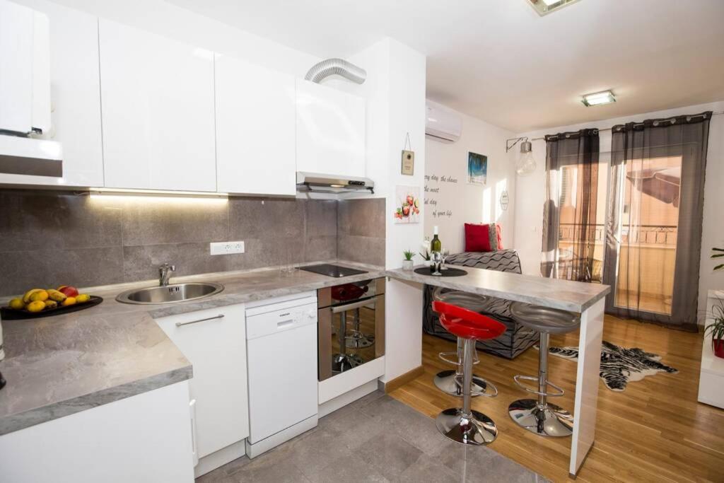 Luxury Viki Very Close To Beach *