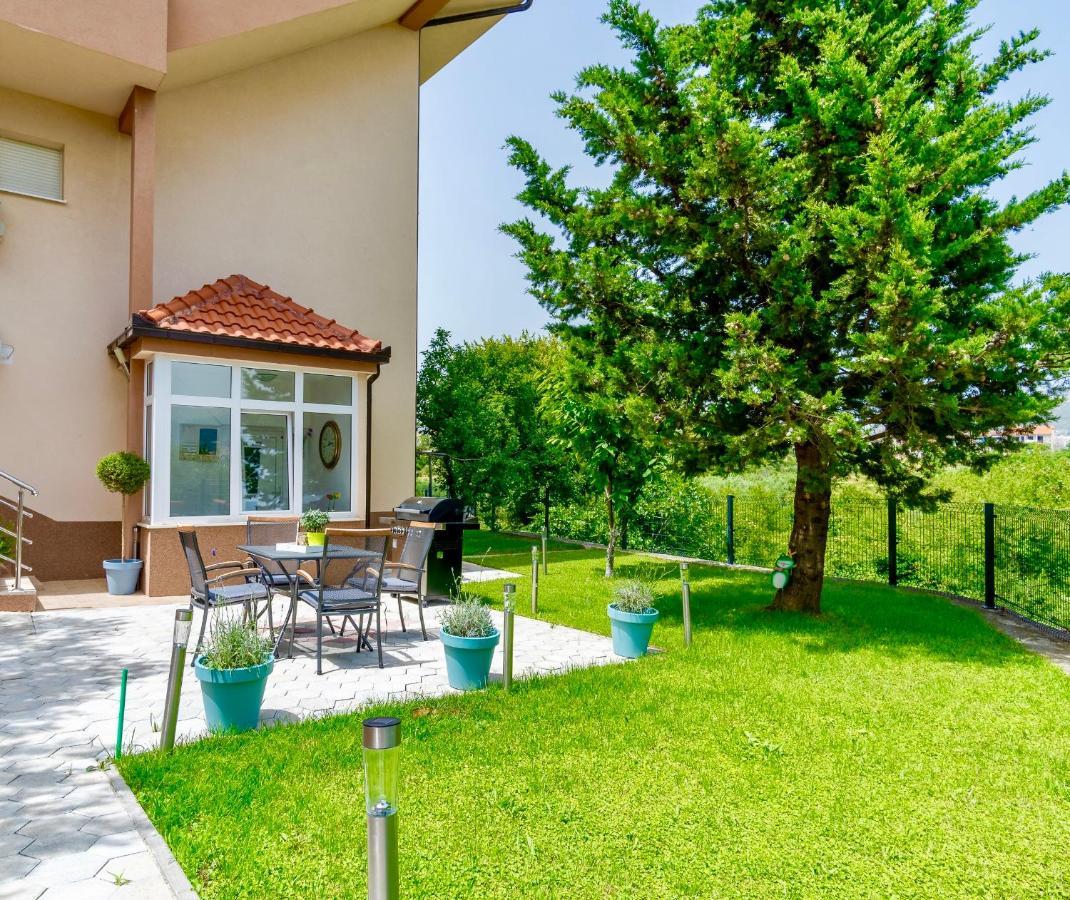 Apartman Ena *