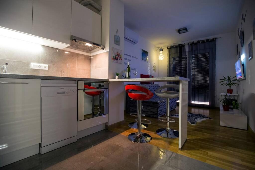 Luxury Viki Very Close To Beach *