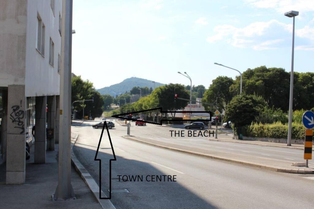 Old City/beach 13 Minutes Away, Parking, For 4 *