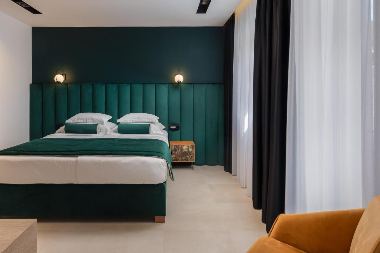 Guest house Luxury Unicus I, Ii, Iv 4*