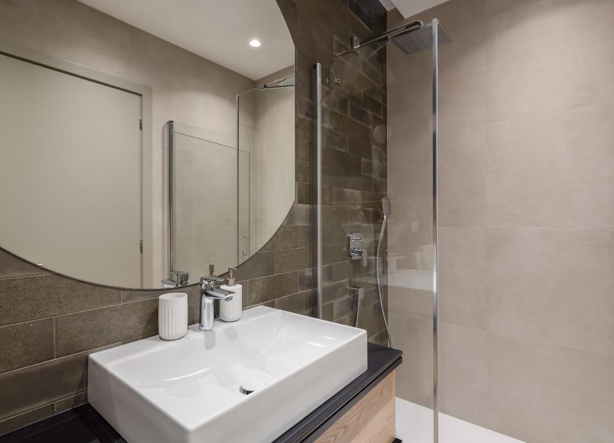 Luxury Unicus I, Ii, Iv Guest house