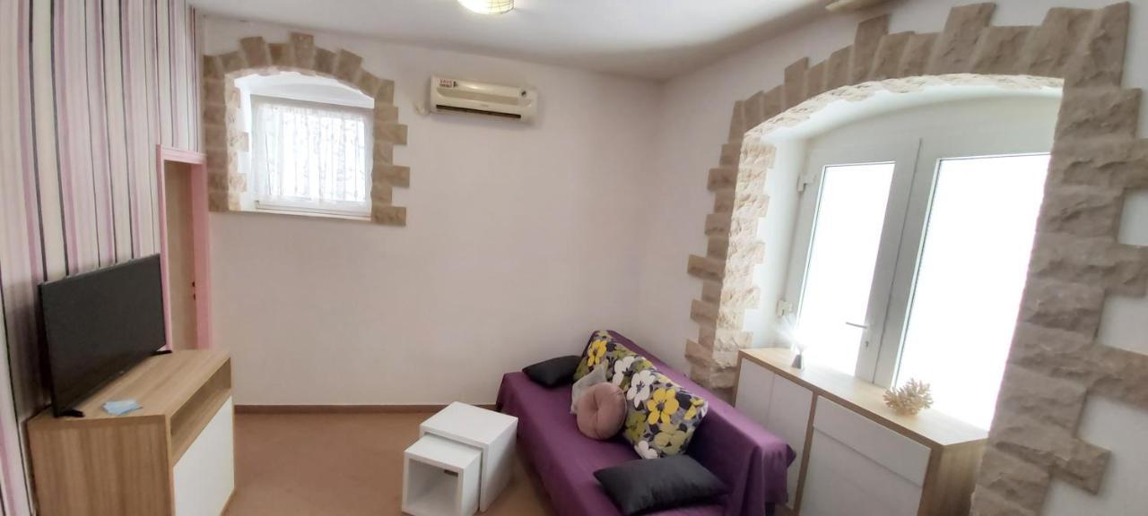 Johnny Croatia With Hot Tub Apartment *