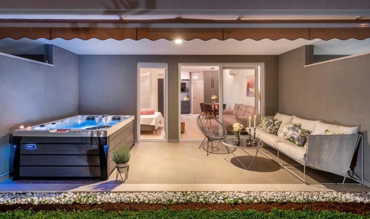 Zaloo, Luxury With Sea-view And Jacuzzi Split
