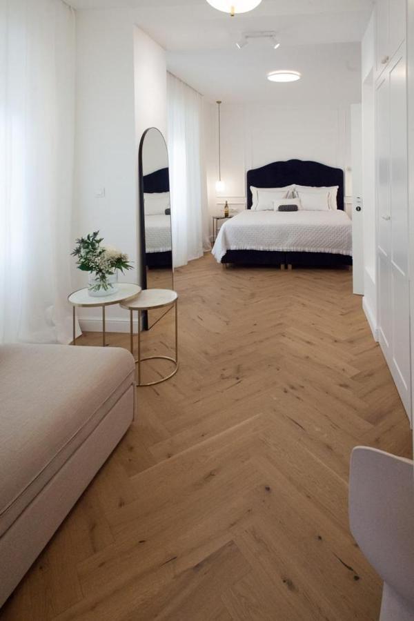 Aurum D Apartment *