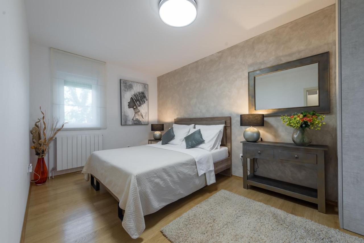 Chris's 2 Apartman Split