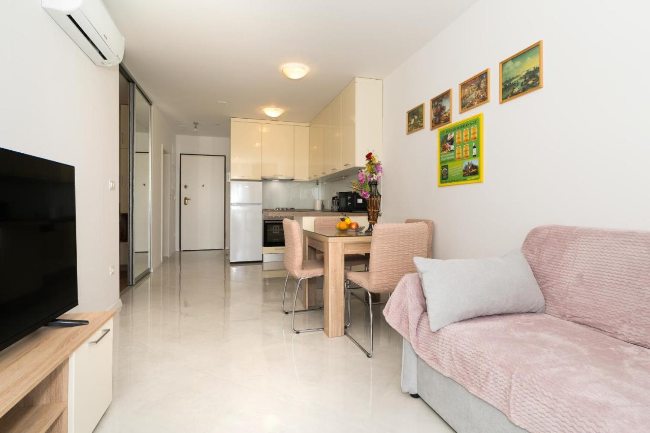 A2 - Modern Apt With The Terrace & Sea View Apartment *