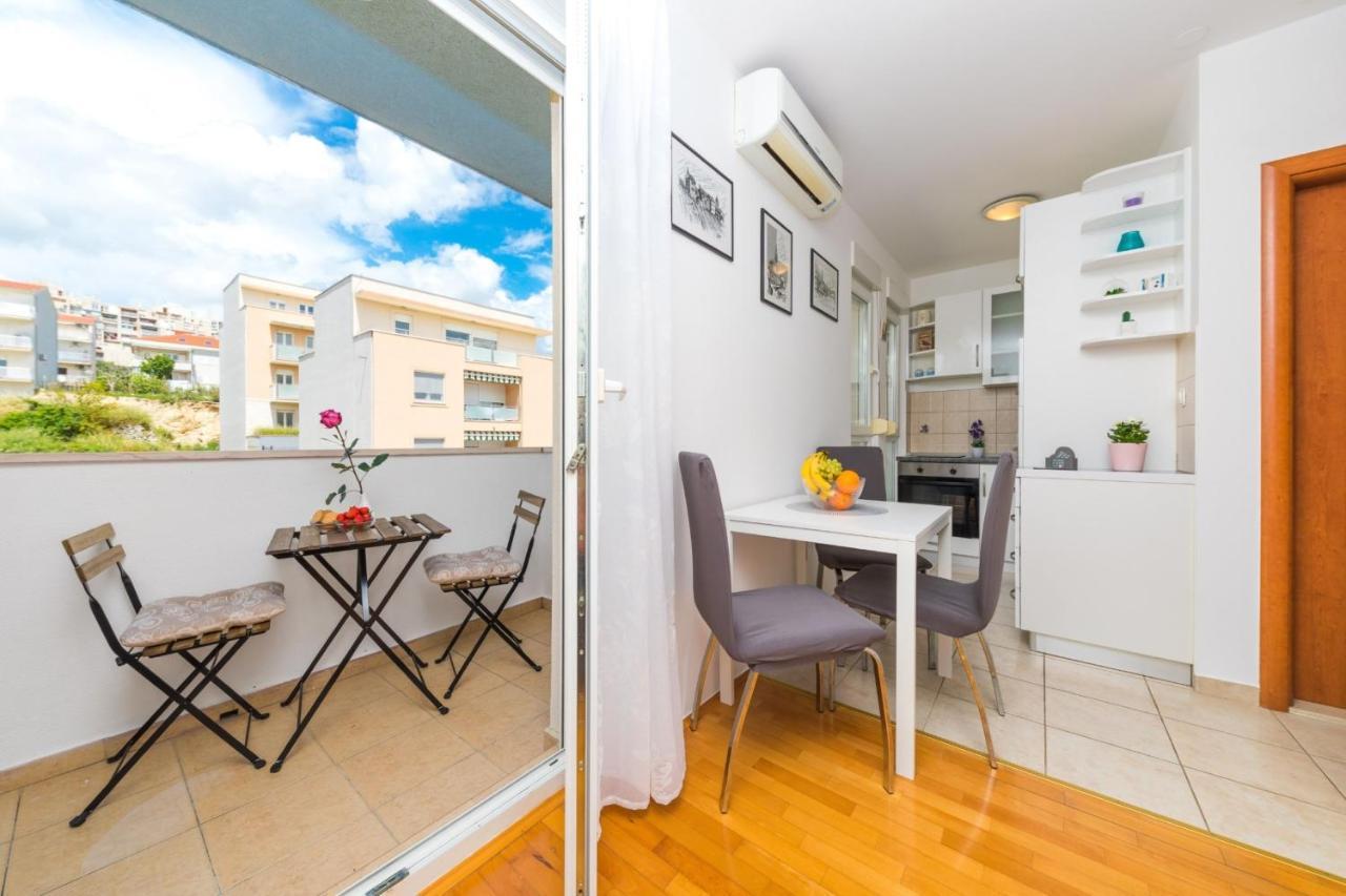 Apartment Close To Znjan Beach Spacious Studio With Balcony Split