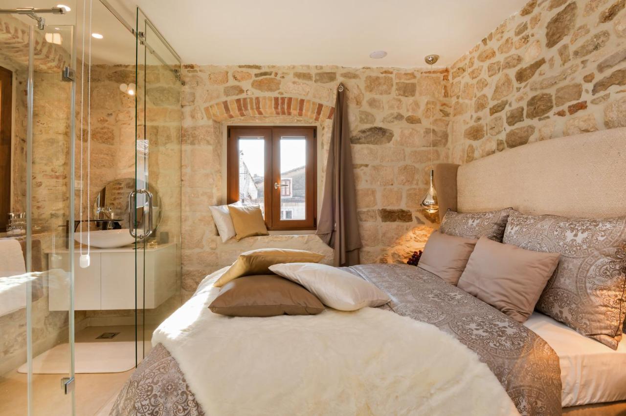 Apartment Luxury Studio Eminence In The Old Center Of On Pjaca Square