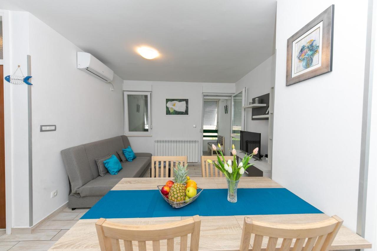 Apartman Apartment For 2, Balcony, Wi-Fi, Public Parking, Private Entrance, Self Check In *