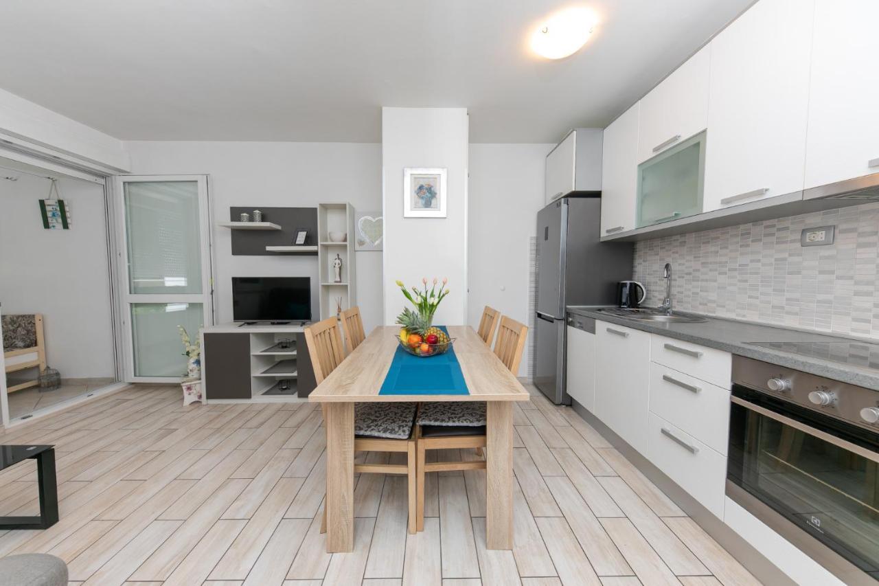 Apartment For 2, Balcony, Wi-Fi, Public Parking, Private Entrance, Self Check In