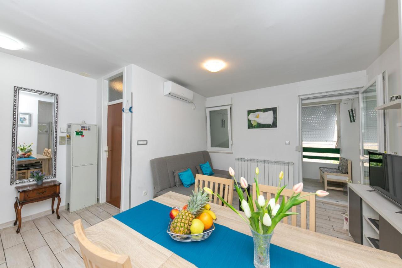 Apartman Apartment For 2, Balcony, Wi-Fi, Public Parking, Private Entrance, Self Check In Split