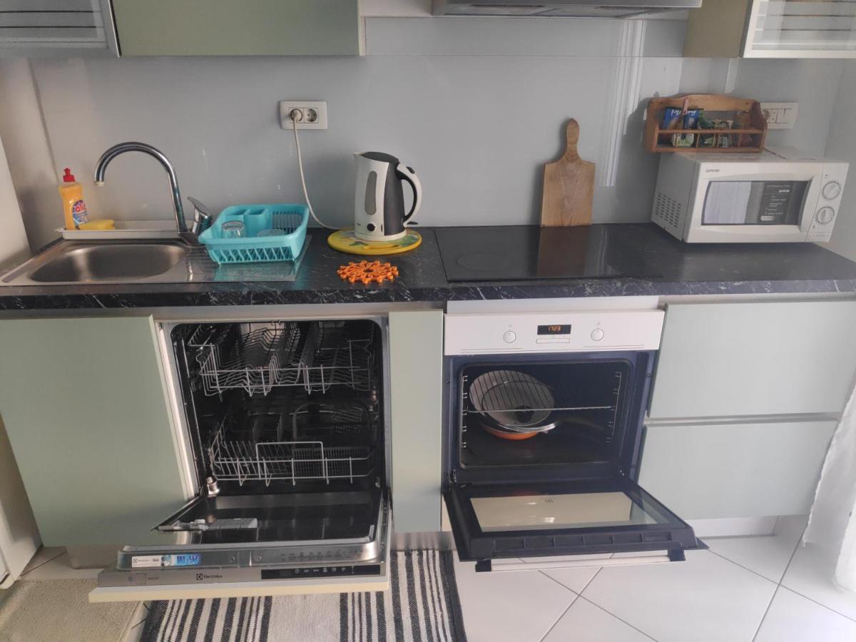 Spacious With Big Garden Near *