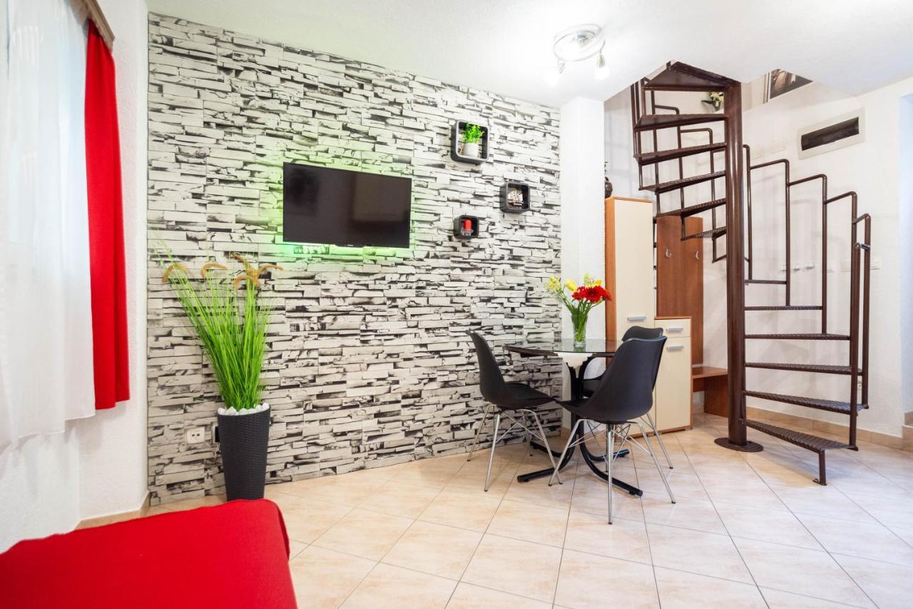 Apartment Kokolo *