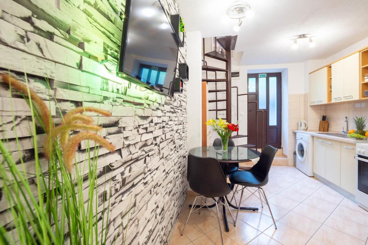 Apartment Kokolo Split