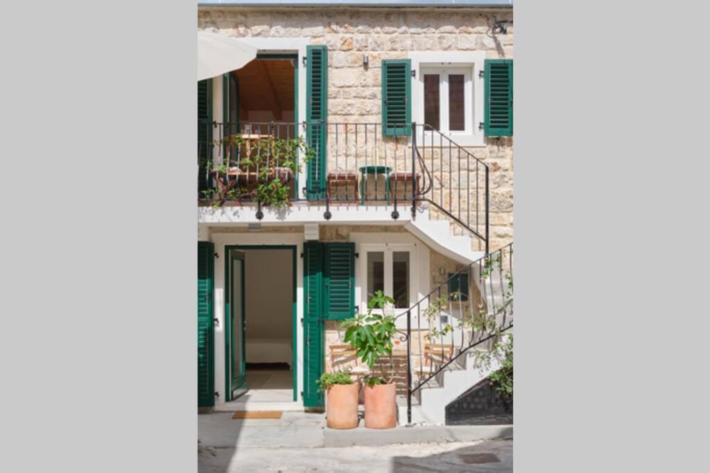 Heritage House In Varos *