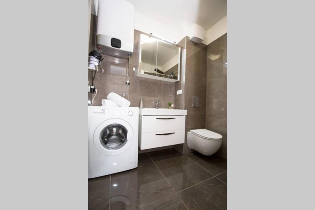 Luxury Viki Very Close To Beach Apartamento