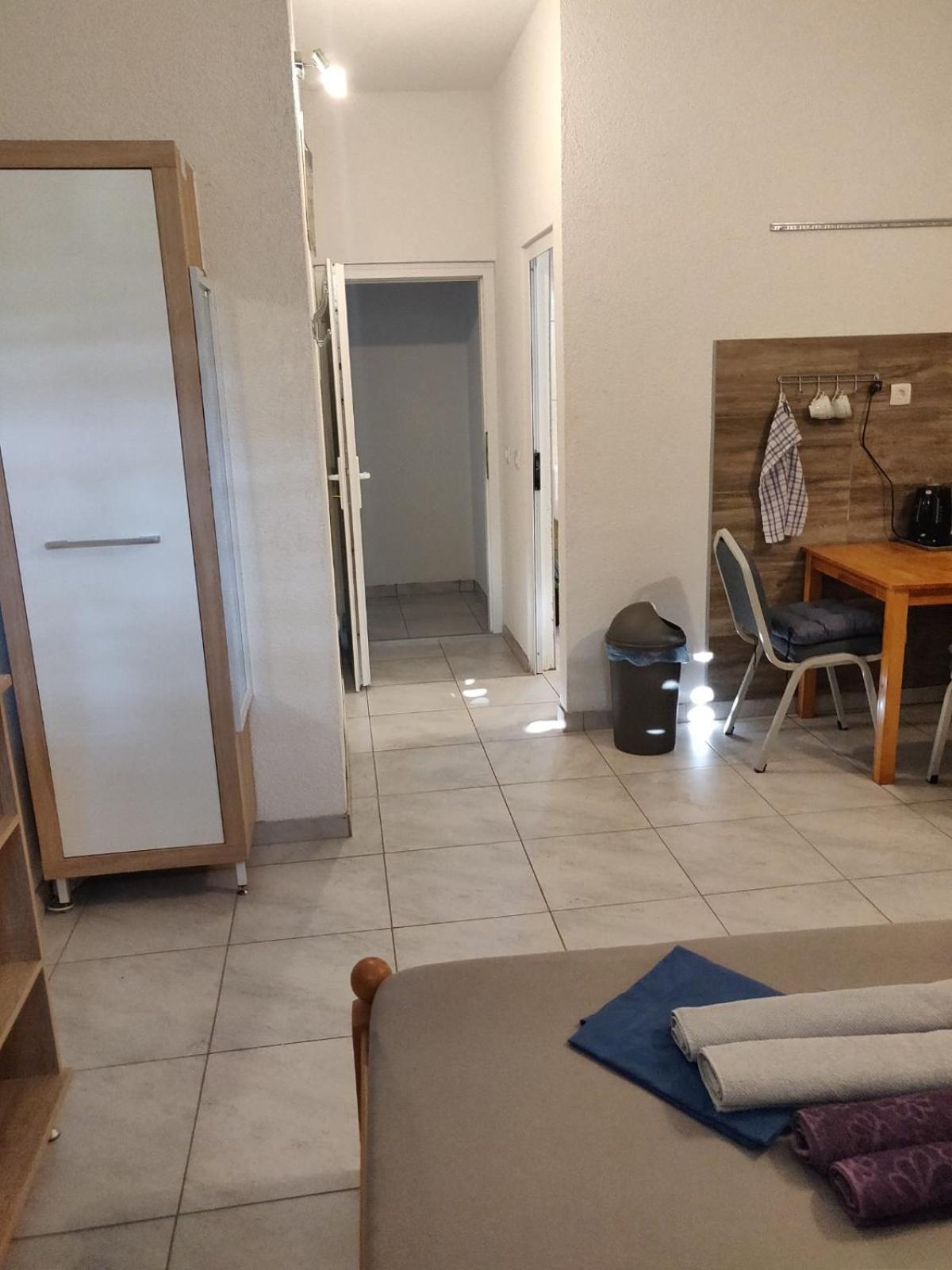 Rooms- Denis