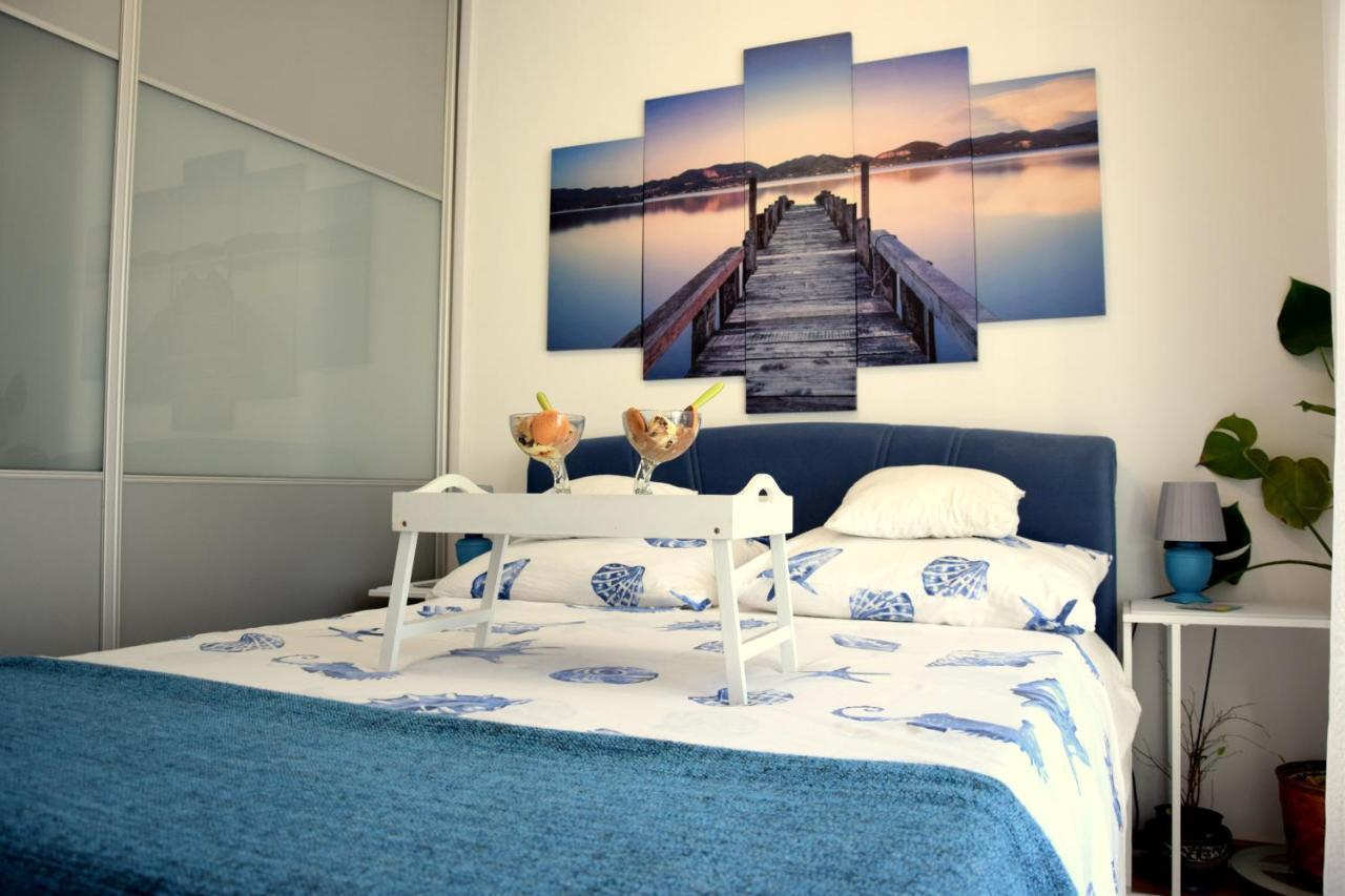 Appartement Marimar, Beachfront 1st Row Split