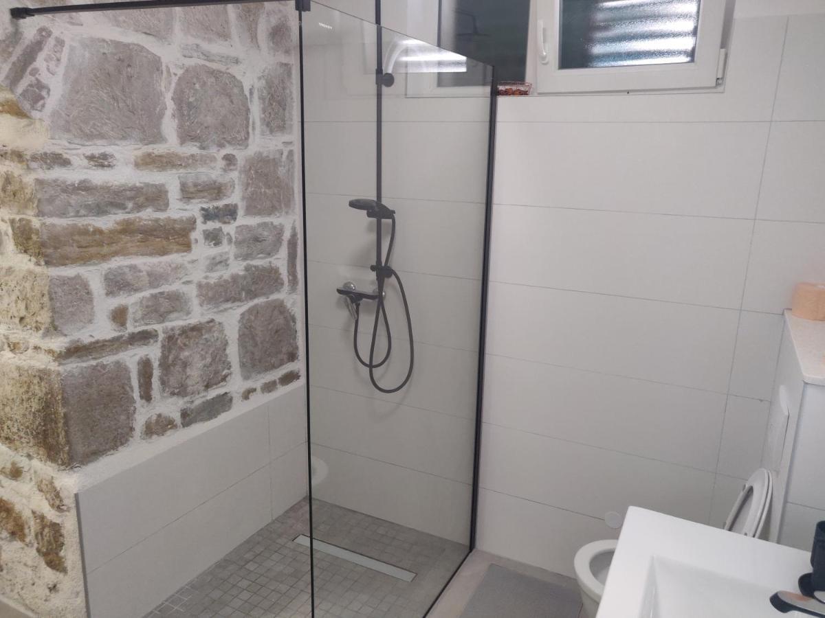 Apartment Stone *