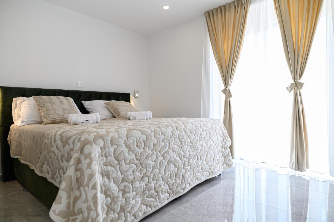 Luxury And Gold 4* Split