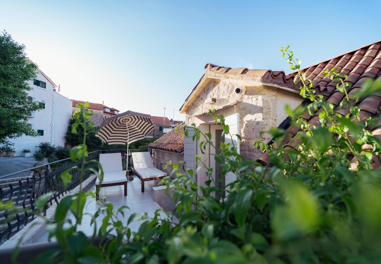 Pauletta Apartment Split