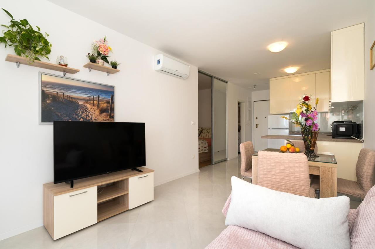 Apartment A2 - Modern Apt With The Terrace & Sea View Split